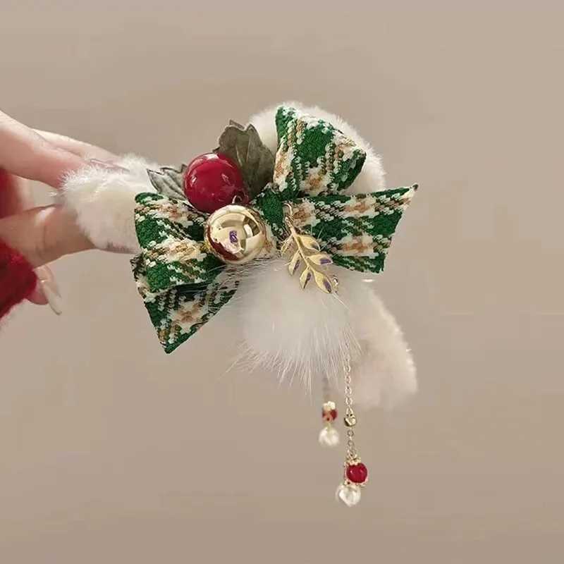 Christmas Claw Clip Large Hair Claw with Plush Bow Fringe for Women Festive Xmas Hair Accessories for HolidayW251028