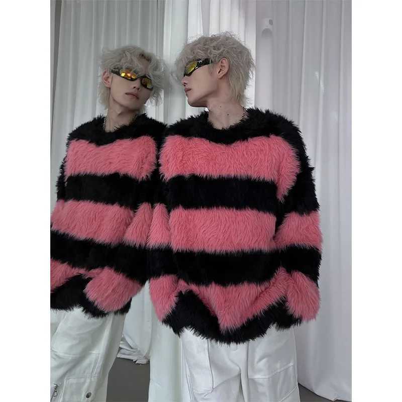 Autumn and Winter New Korean Niche Lazy Style Striped Sweater Mens Loose Casual Knitted Sweater Top Pullover Men Knit Sweater J251029