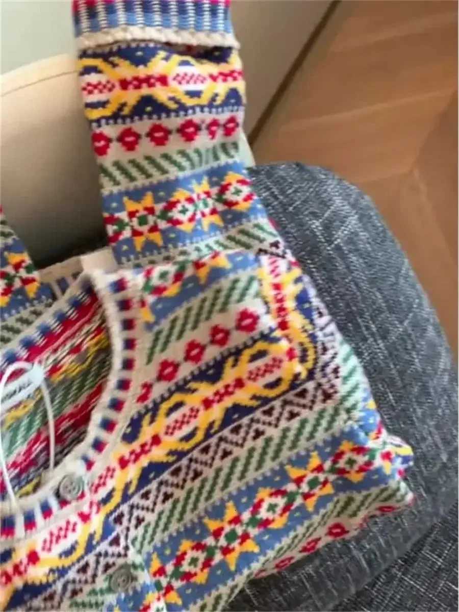 Korean ethnic style colorful floral sweater womens autumn and winter new knitted cardigan paired with casual top cardiganT251028