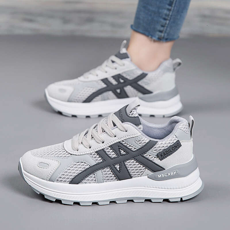 Women's 2025 New Autumn Retro-Stitched Designer Shoe Thick-Soled Lightweight Cushioned Non-Slip Wear-Resistant Running Casual Versatile Shoes