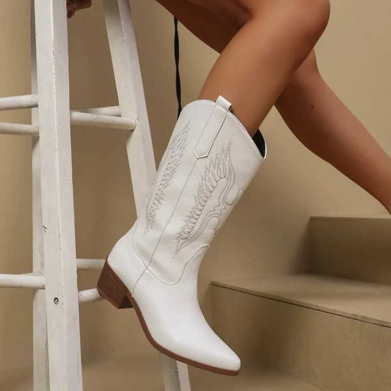 Highquality Fashion Womens Boots Pointy Womens Midcalf Boots with Sleeves Embroidered Western Cowboy Boots Botas Para Mujer Z251029