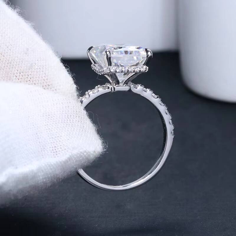 Yingma Fine Jewelry 5 Carats Radiant Diamond Moissanite Pure Gold Ring 14K Custom Wedding Ring