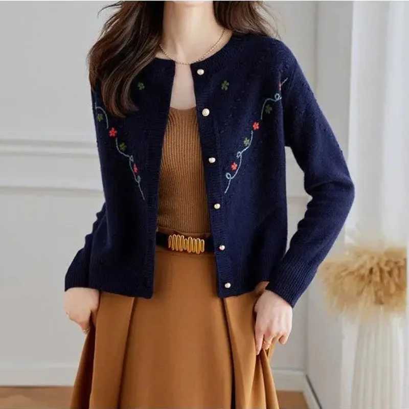 Knitted Cardigan Jacket Womens Spring Winter 2025 New Embroider Short Loose Short Sweater Outerwear Female Casual Ladies TopsT251028