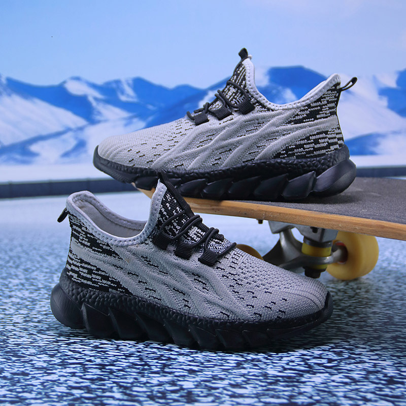 Designer girls' shoes, autumn mesh breathable children's sports shoes, lightweight and non slip oversized children's shoes