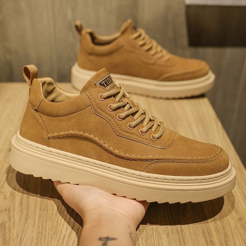 Free Shipping 2025 New Casual Shoes Men Solid color Pu Leather Sneakers with box