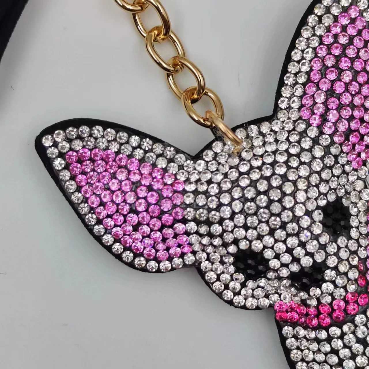 Fashion Chihuahua Dog Crystal Keychain Bag Accessories for Women Gold Color German Cat Keyring Jewelry llaveros para mujerW251029