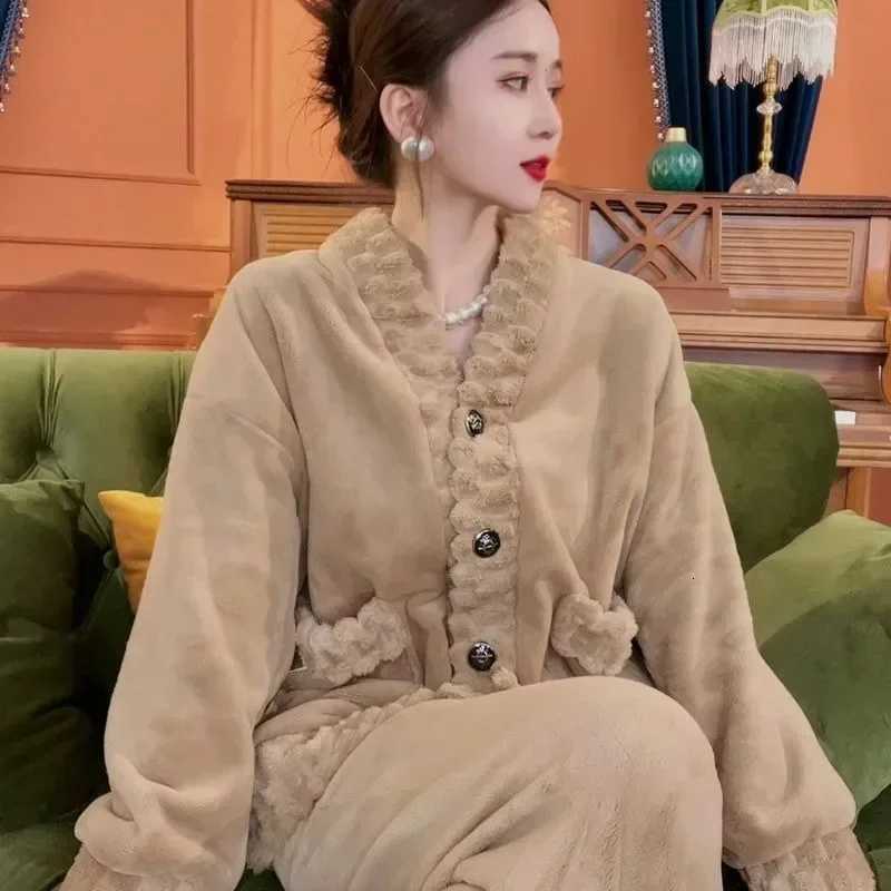 Famale Coral Velvet Pajamas Women Autumn Winter Loungewear Plush Thickened Nighty 2024 New Warm Large Flannel Home Clothing SetsT251029
