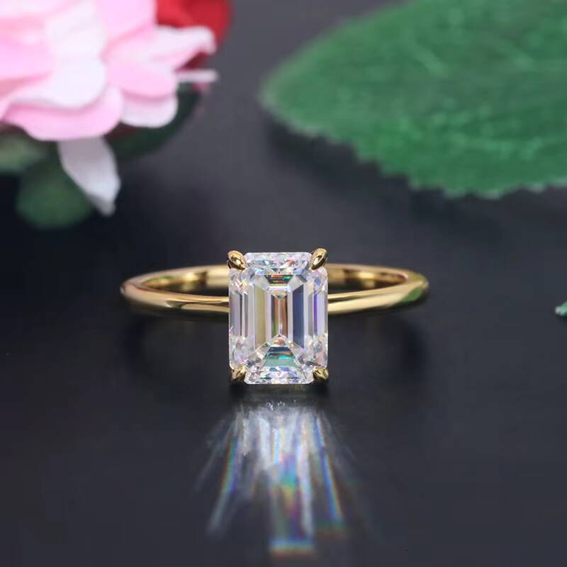 Yingma Jewelry 925 Sterling Silver 14K18K Yellow Gold 6x8 mm Two Carats Emerald Cut Moissanite Ring