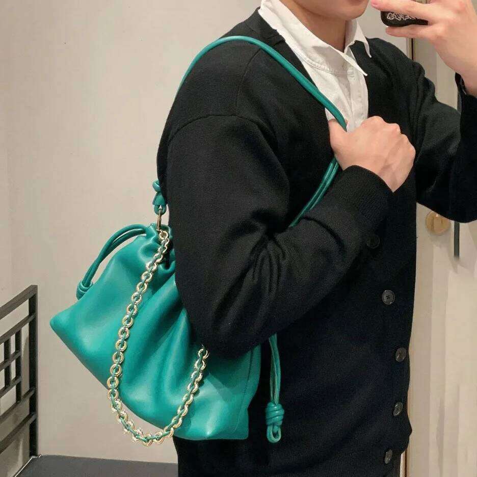 Genuine Leather Drawstring Cloud New Design Soft Cowhide Fashion Women Pleated Chain One-Shoulder Crossbody Bag 251029