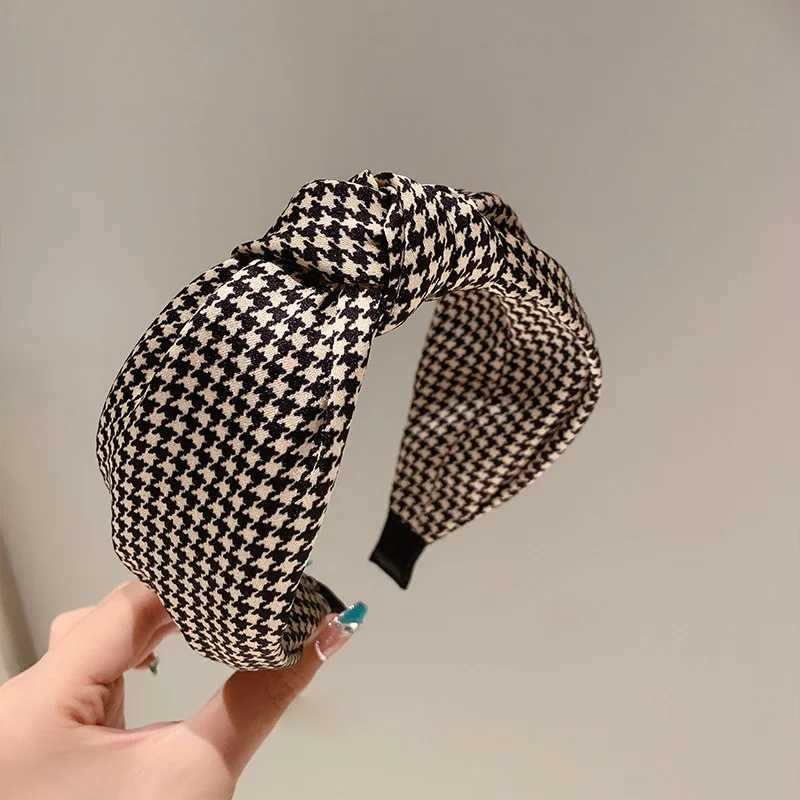 Ethnic style fabric knotted headband wide edge nonslip hairband fashion womens hair accessoriesW251028