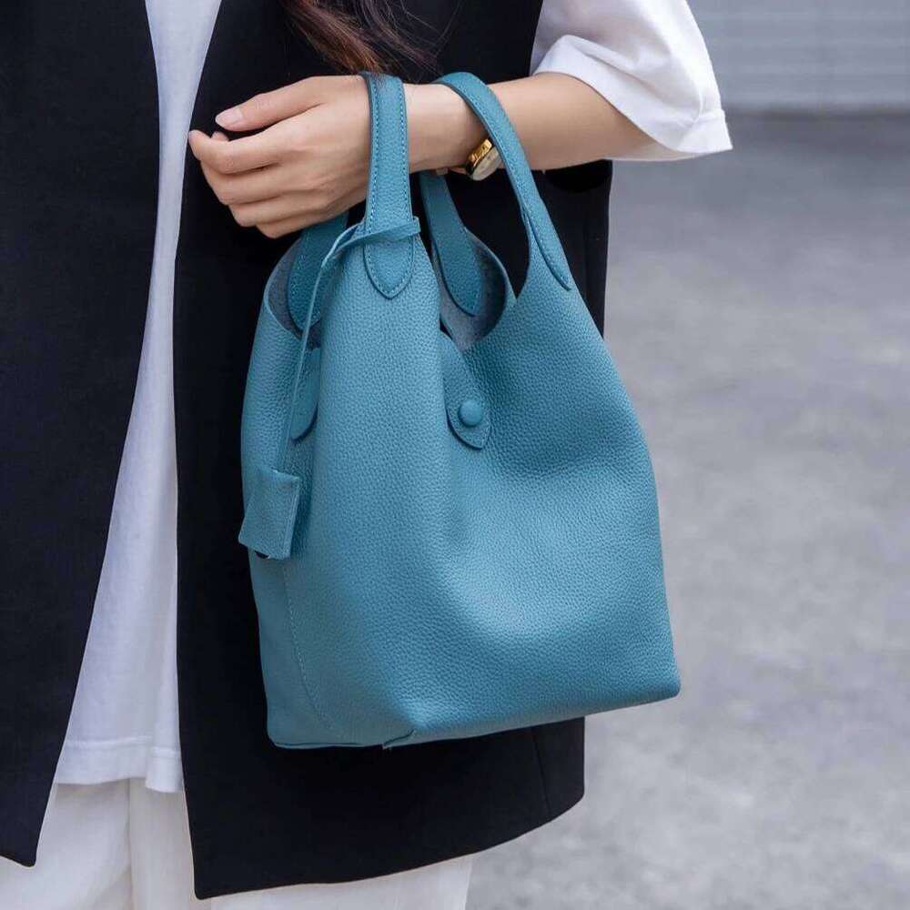 Genuine Leather Bucket New Niche Design First Layer Cowhide Large Capacity Single-Shoulder Crossbody Bag Women Handbag 251029