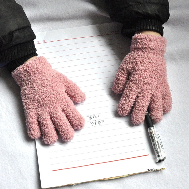 Warmom Coral Fleece Thicken Kids Gloves Winter Keep Warm Children Baby Plush Furry Full Finger Mittens Soft Gloves For 04 Years 251029