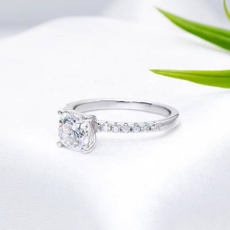 High Quality 1 Ct Lab Grown Diamond Ring Moissanite 14K18K Gold Moissanite Engagement Ring Cushion Cut Moissanite Band Ring