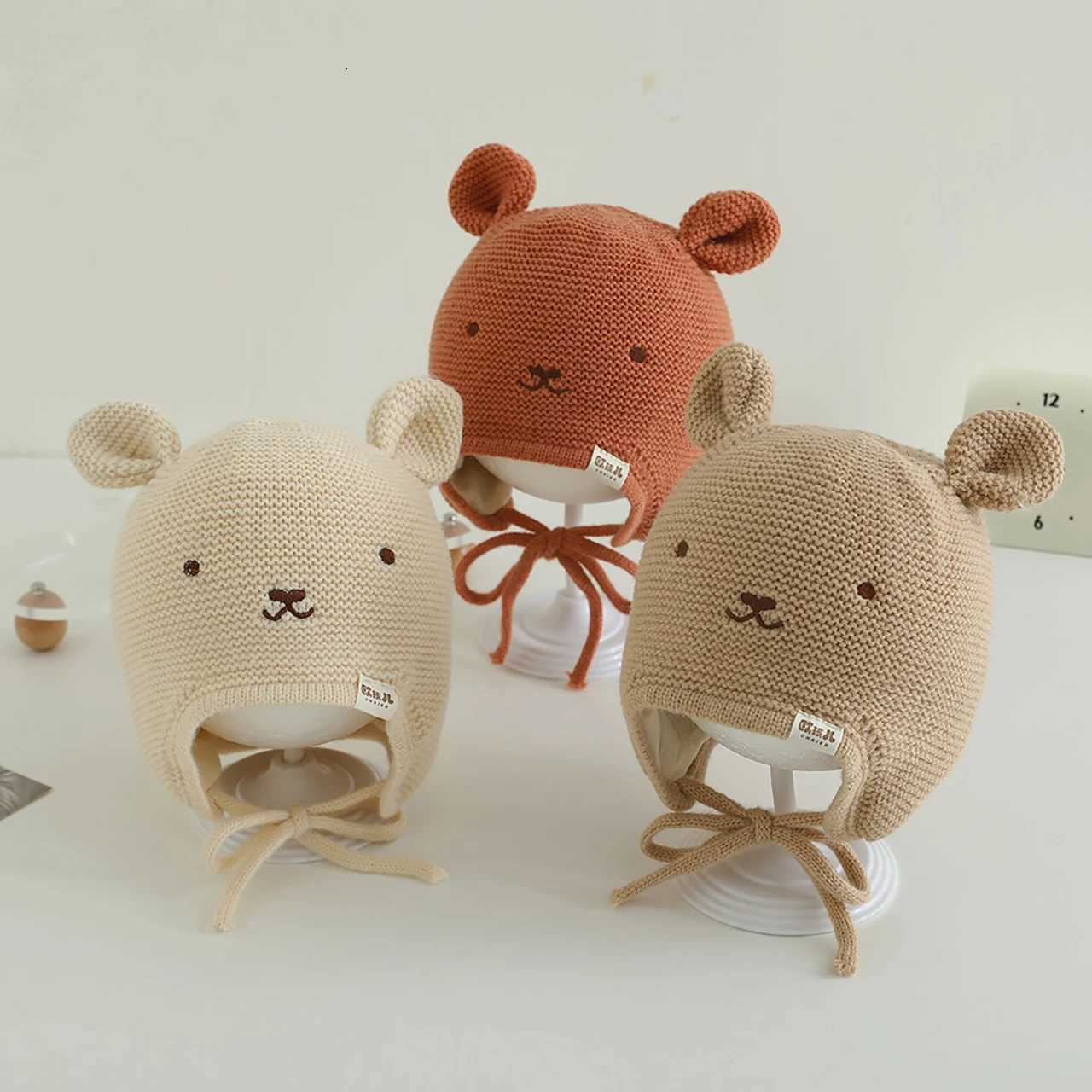 Cute Bear Knitted Baby Earflap Hat Autumn Winter Thick Warm Lacing Cap Windproof Outdoor Toddler Kids Earmuffs Beanie251028