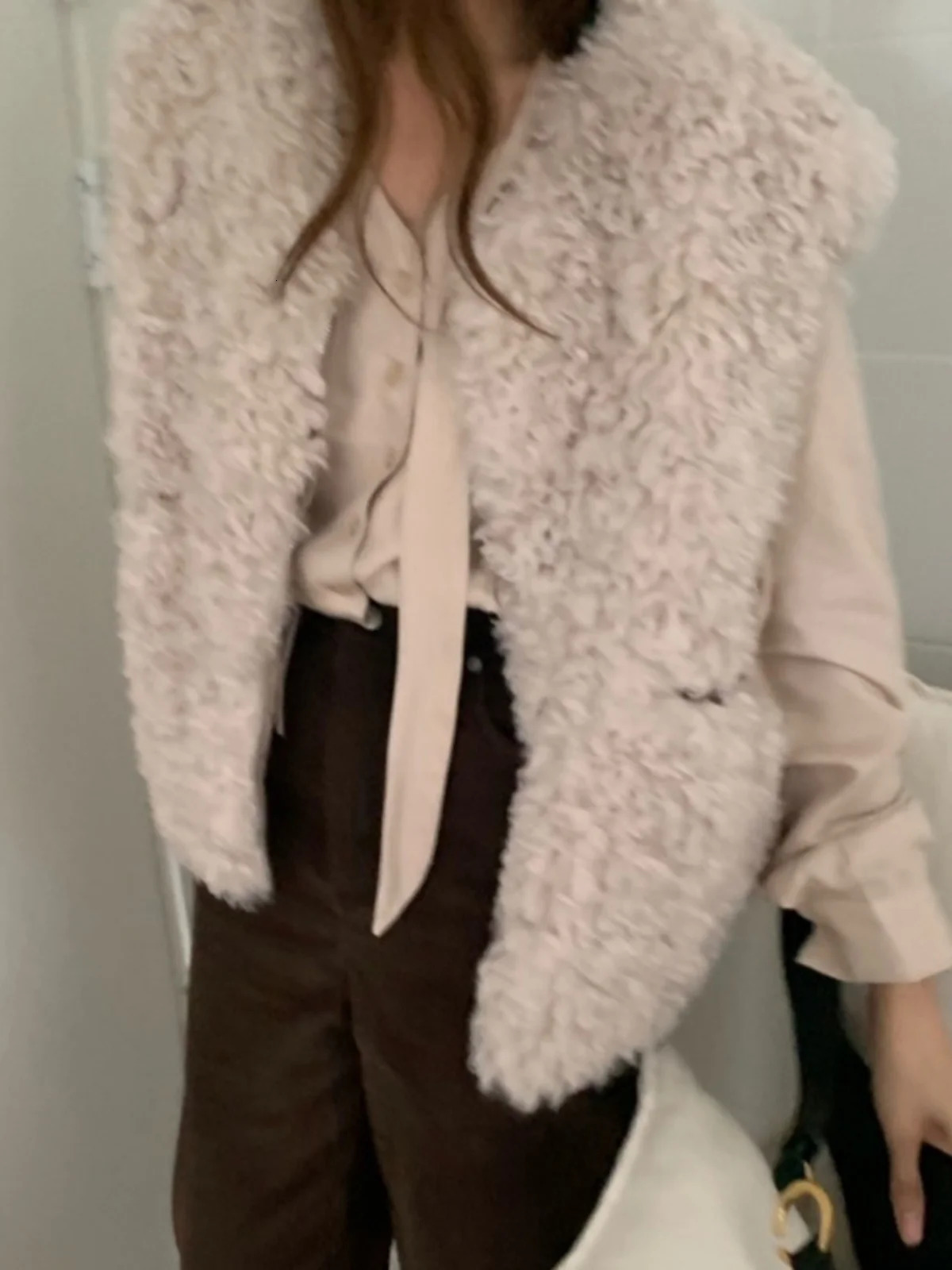 Korean Sle Faionable Winter Outerwear Womens Vest Jaet Circle Pattern Trendy Versatile AgeDefng Small Size Trendy 251029