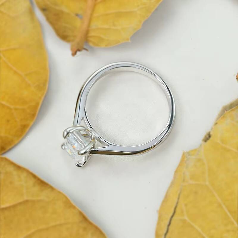 Stock Available 925 Sterling Silver with White Gold Plated GRA Certificated White D VVS 2ct Radiant Cut Moissanite Ring