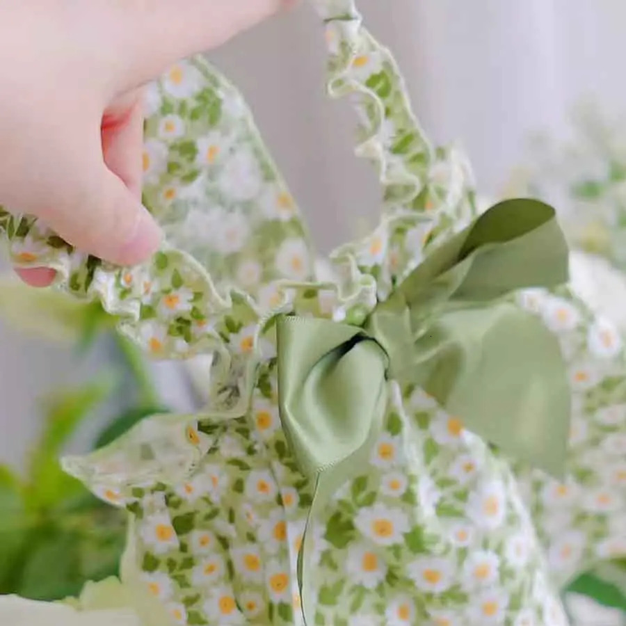 1pc Pet Dress Romantic Style Dog Summer Dress Cat Skirt With Green Floral Print Small Dog Clothes Pet Clothing Chihuahua Skirt 251029