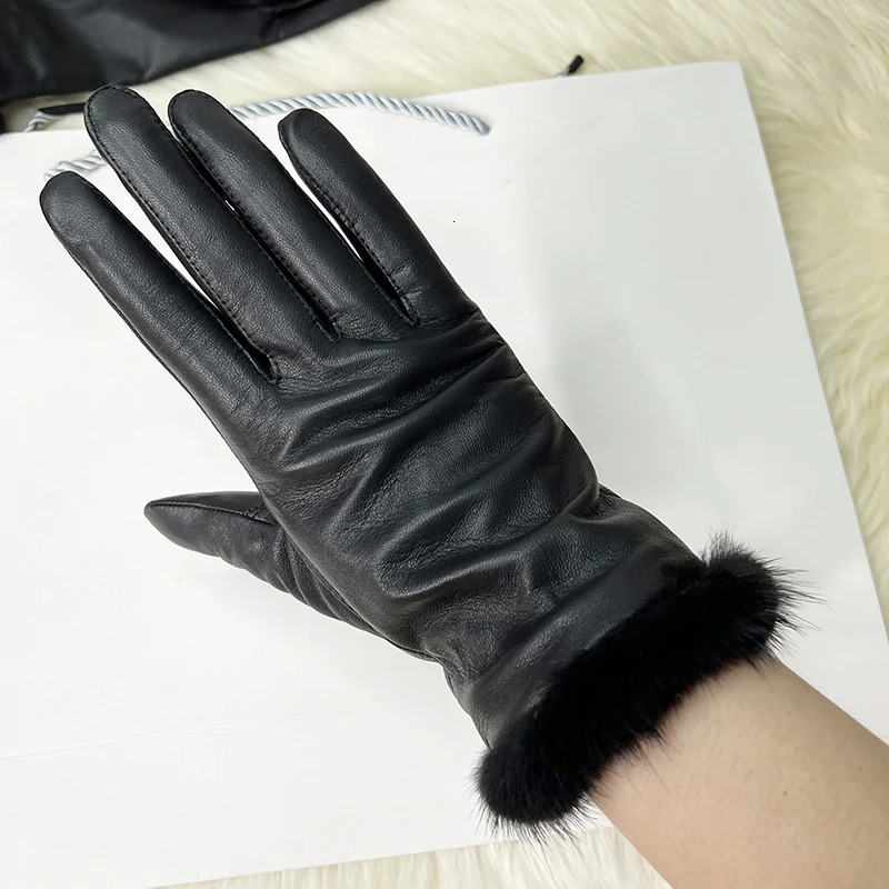 Male And Female Mink Fur Gloves Sheepskin Velvet Lining Black Womens Leather Gloves Mens Highgrade Mink Fur Motorcycle Gloves 251029