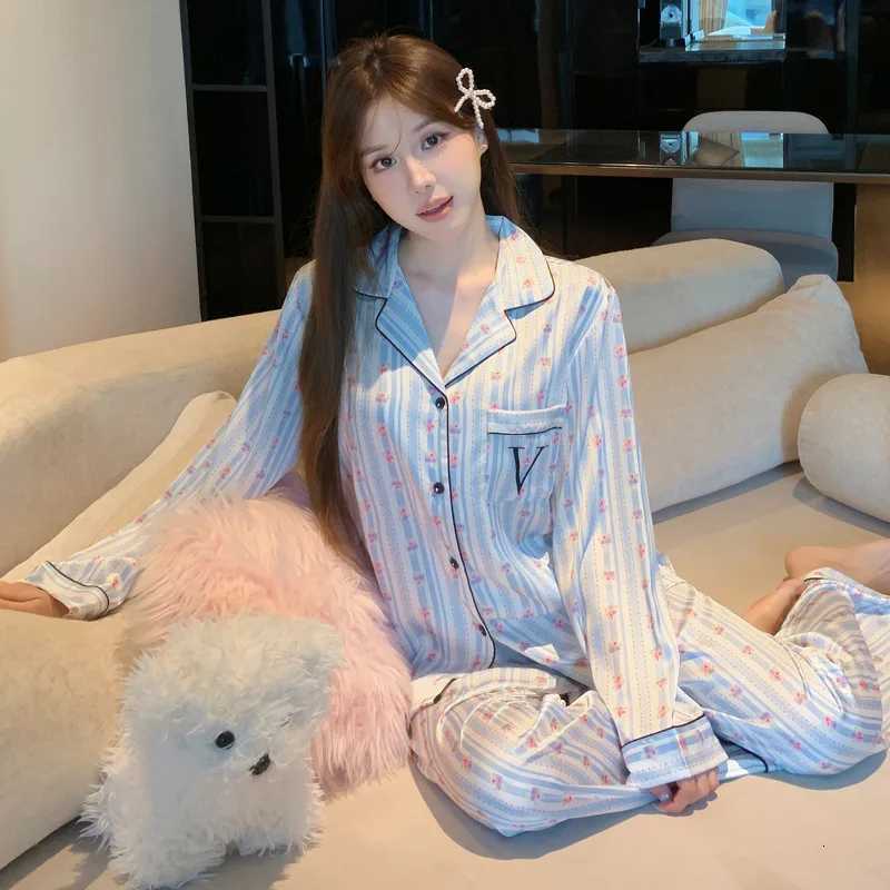 Floral Womens Ice Silk Lightweight Pajama Set Long Sleeve Top with Pants SpringFall Soft Silk HomewearT251029