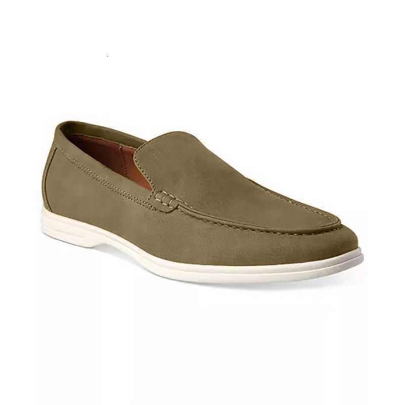 New style casual loafers for men from Europe and America are lightweight and suitable for daily wear. Just slip them on and enjoy the same relaxed sty
