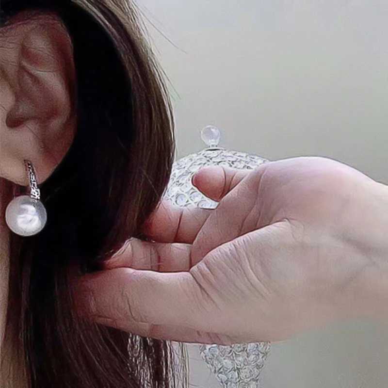 Huitan Exquisite Womens Imitation Pearl Earrings Silver Color Luxury Shiny CZ Daily Wear Temperament Female Earrings JewelryW251029