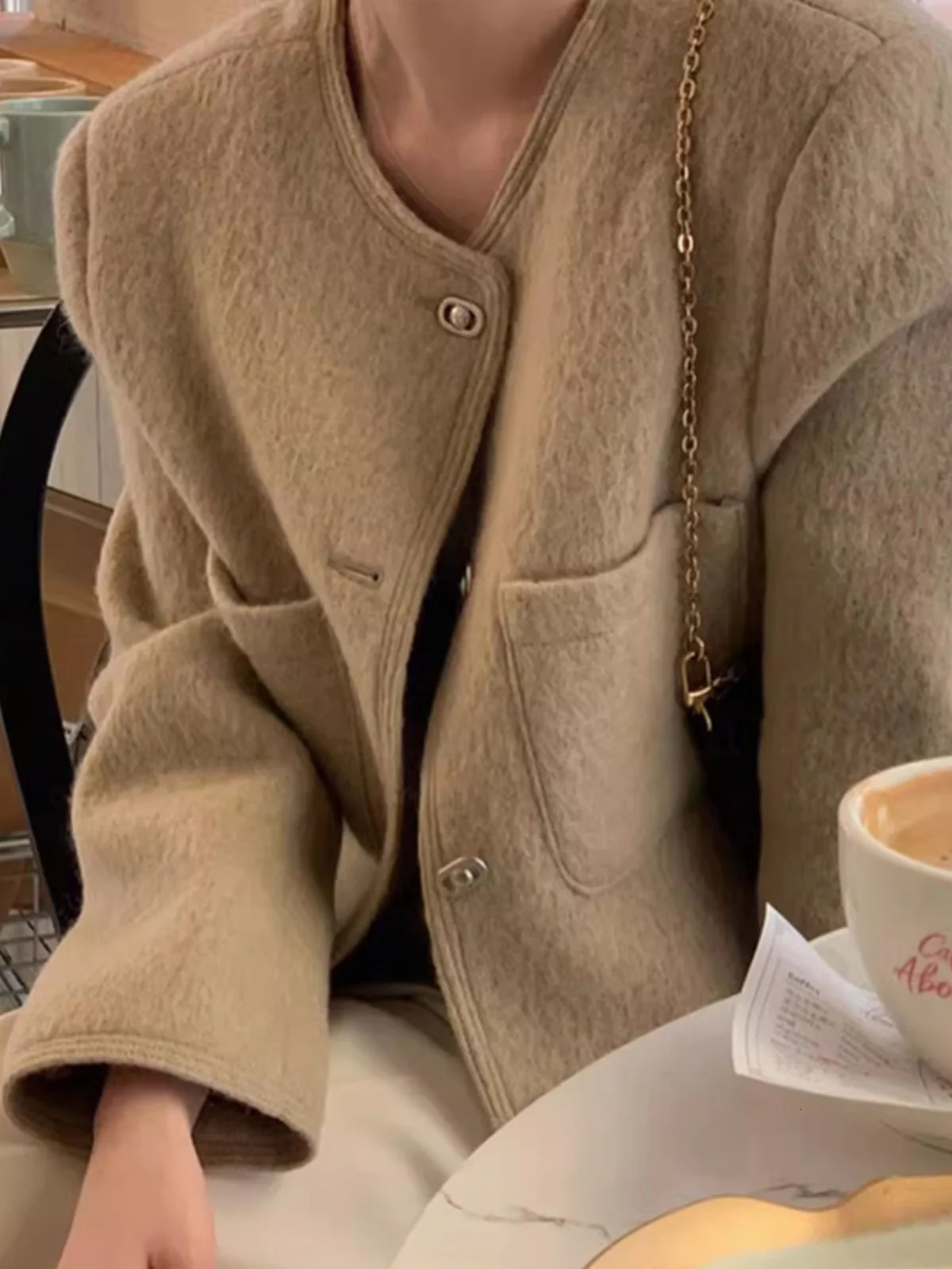Faionable ort Woolen Coat Womens round Ne Sensation Ele Feel Autumn Winter Sle Korean Version Slim Fit 251029