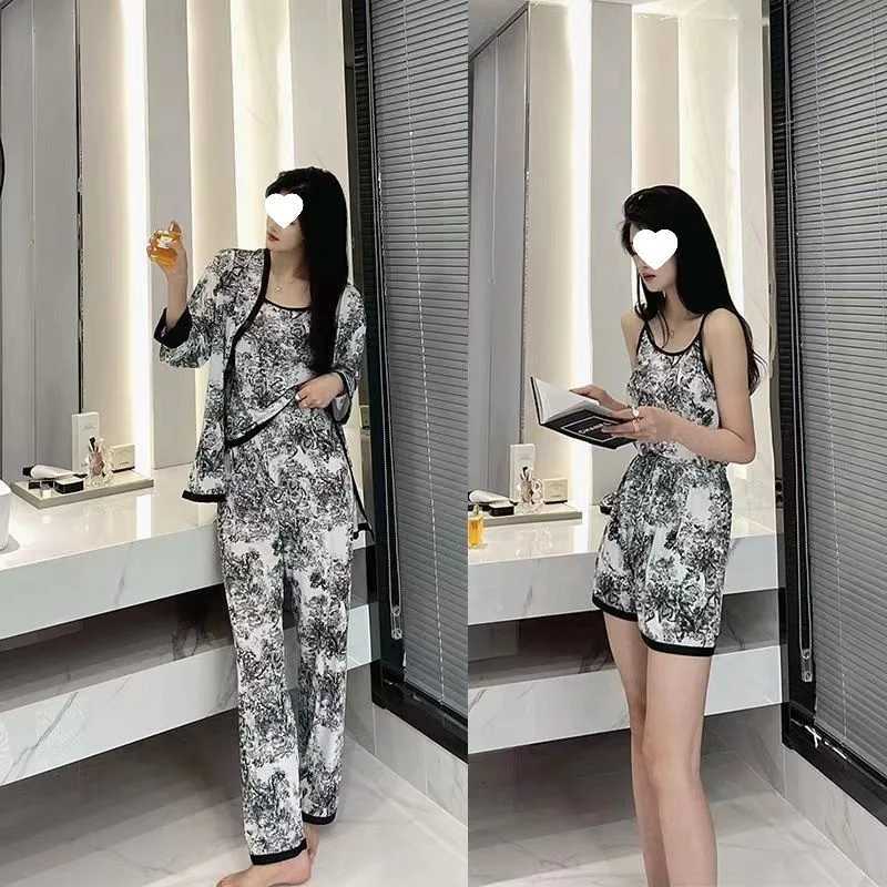 A sexy and fashionable fourpiece set of long printed ice silk pajamas in traditional Chinese ink wash painting home wearT251029