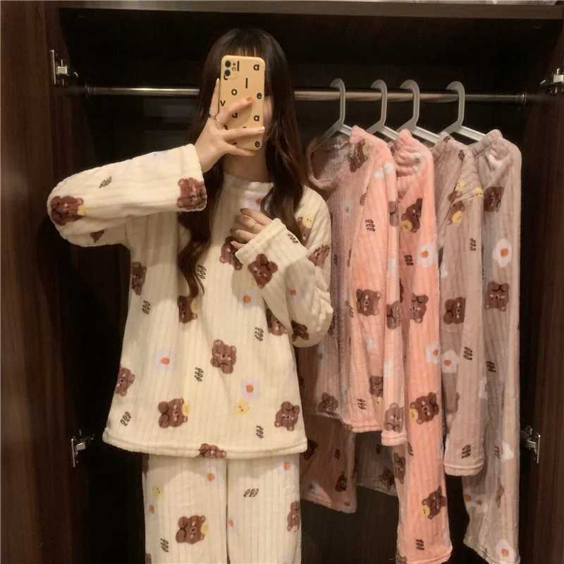 2025 New Womens Pajamas Set Warm TwoPiece Homewear Set Peach Bear Coral Velvet Suit Cute Sweet Thickened Warm HomewearT251029