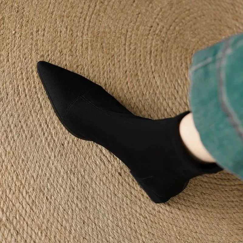 Plussize womens boots winter fashion pointedtoe design short boots with zippers on the back slim lowheeled nude boots Z251029