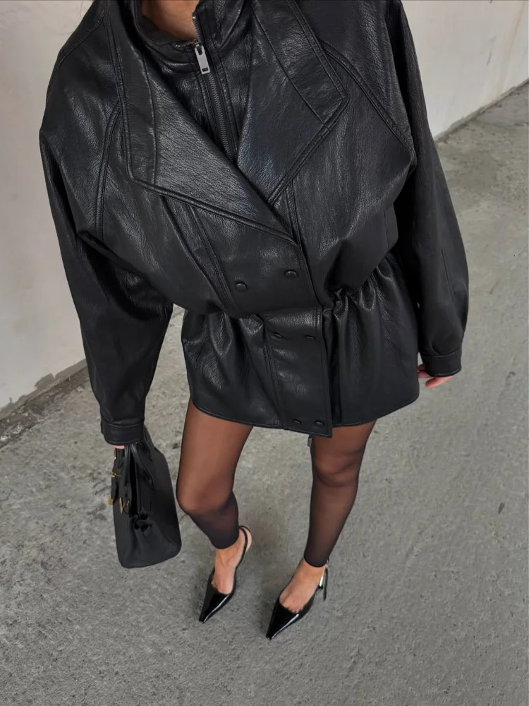 Retro Short Leather Jacket Women Black Chic Stand Collar Zipper Pocket Cinchedwaist Jackets Lady Autumn Daily Highstreet Coat 251029