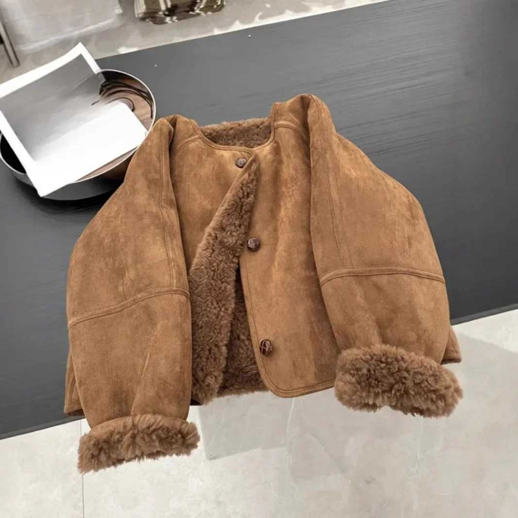 Hot Sale Of The Season New Brown Leather Fur Integrated Jacket Autumn Winter Thickened Crew Neck Womens Fashion Outerwear Mello Y251105