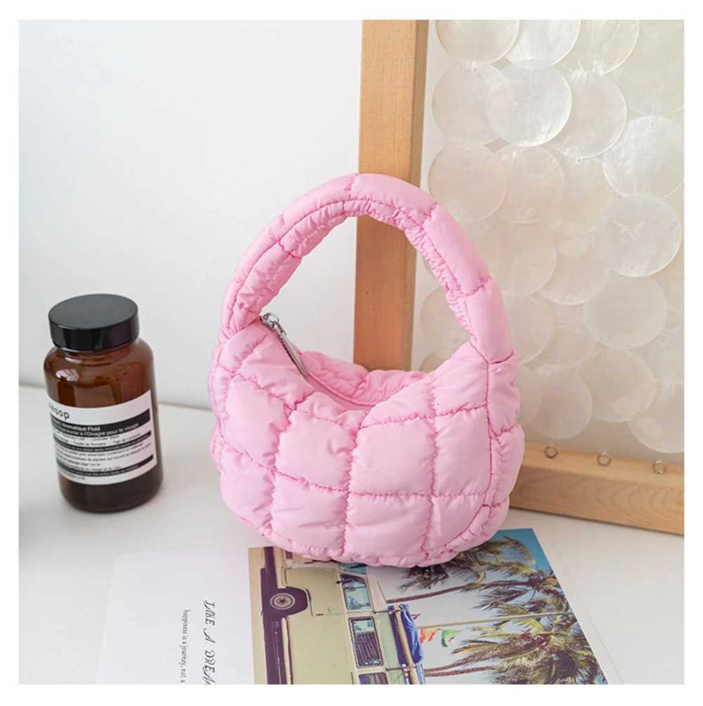 2025 KoreanStyle Pleated Bubble Handbag New Niche Cloud Bag down CottPadded Dumpling Handbag Fiable Wens Cluh1 D251029