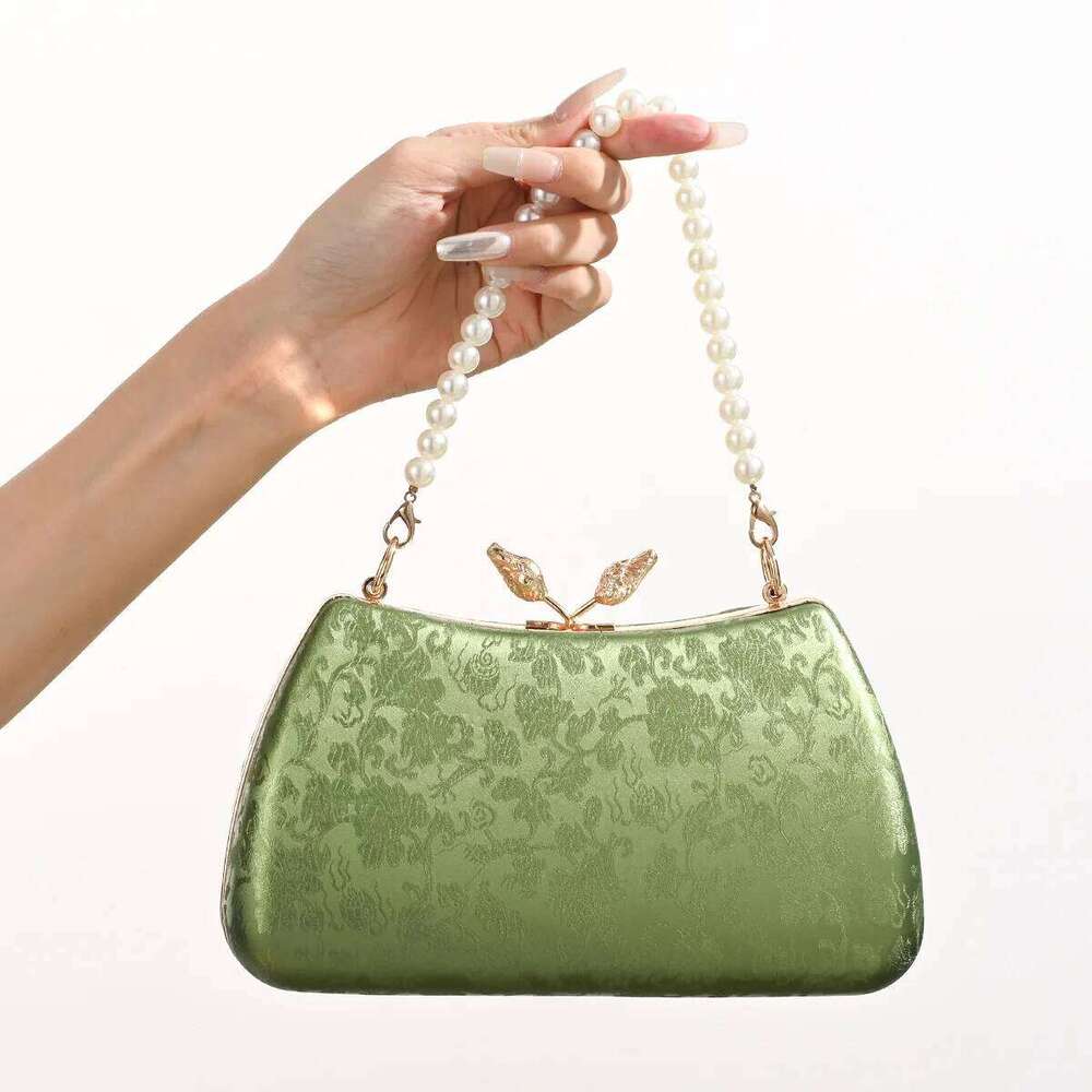 Designer Bags New Chinese Style Pearl Portable Cheongsam Women's Banquet Dress Party Dinner Bag Elegant Atmosphere Versatile Luxury Bag