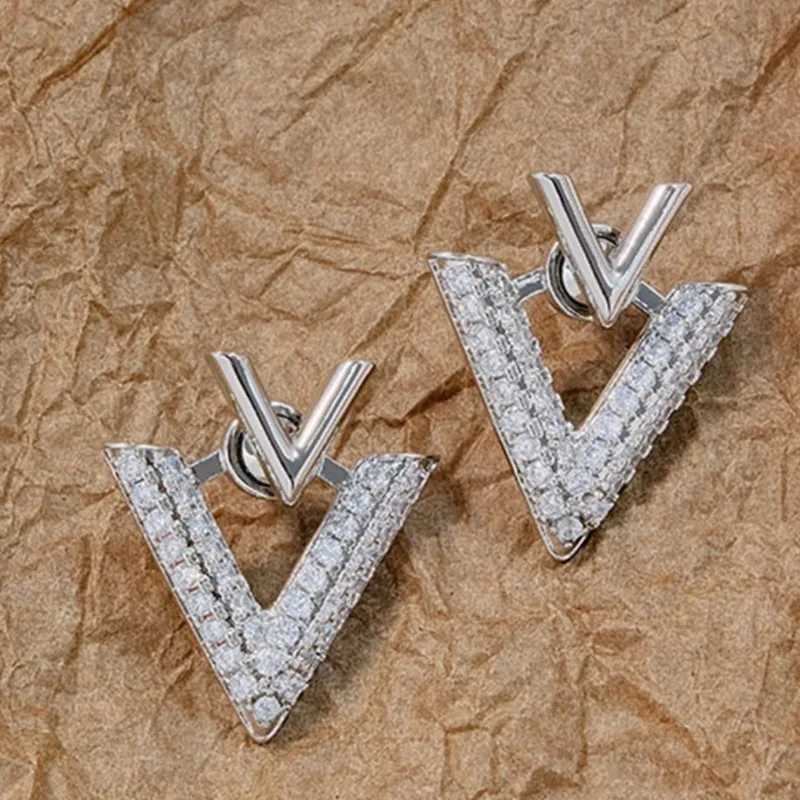 Letter double V stud earrings highend sense front and rear two wear size Vshaped full zircon niche rhombus versatile earringsW251029