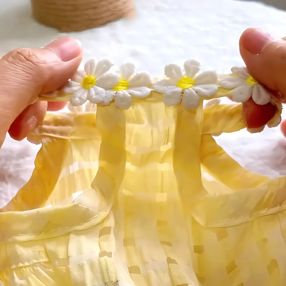 Pretty Small Cat Dress Summer Cute Small Dog Skirt Thin Yellow Floral Wreath Collar Mini Puppy Princess Dress Breathe Cat Skirt 251029
