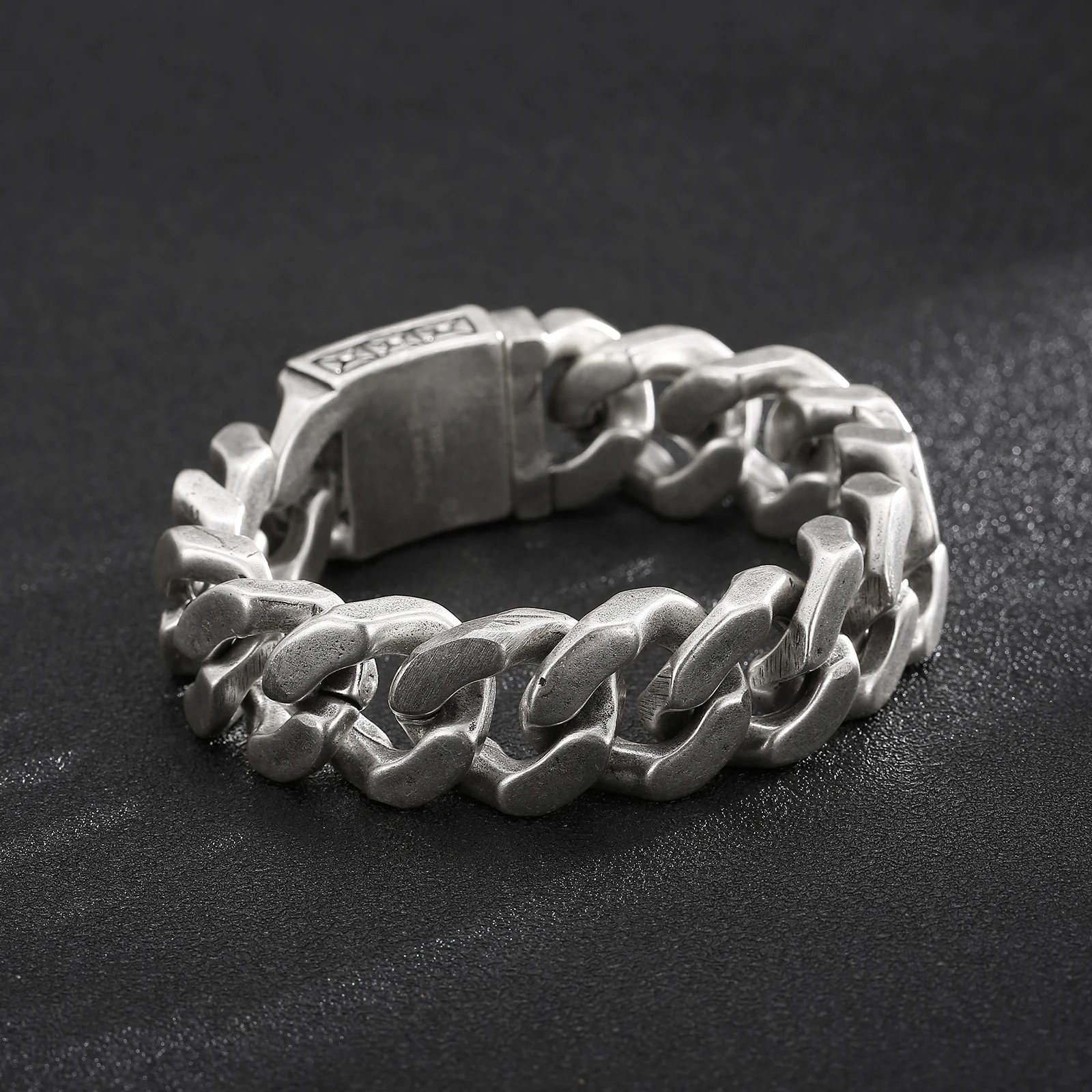 20mm Big and Heavy Chunky Cuban Chain Bracelet Men With Devil Ghost Skull Charm Vintage Magical Jewelry Gift For Friends 251028