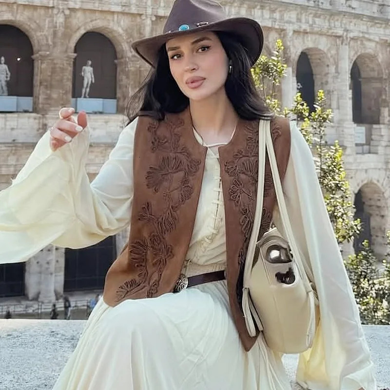 HXAO 2025 Womens Vest Crop Embroidered Vest Spring Suede Waistcoat Sleeveless Vest Cardigan Outerwear Giletes For Women 066 251029