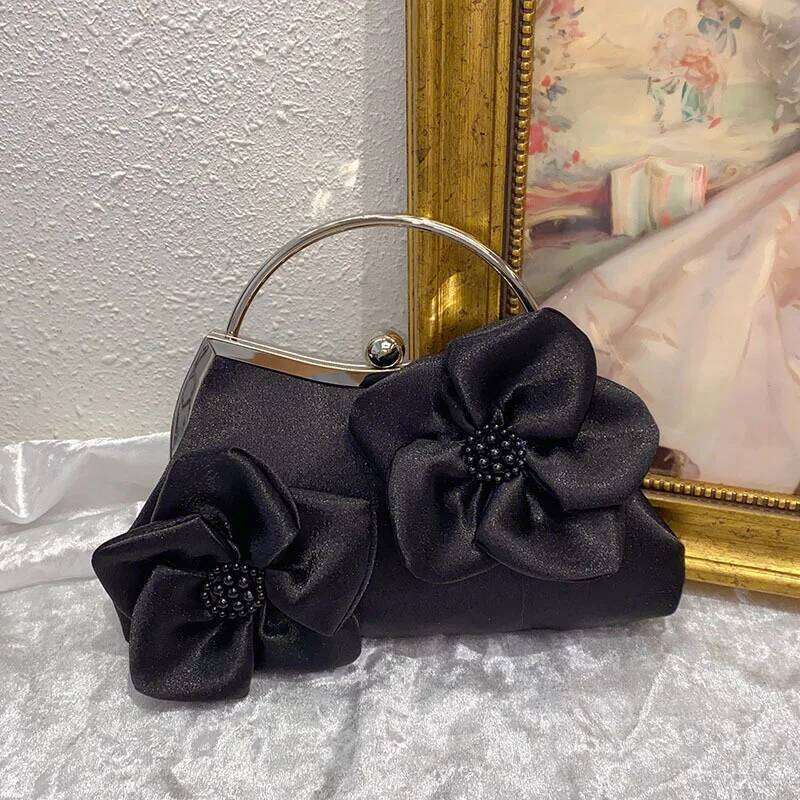 Designer Bags Fashion, Literature, Elegance, Temperament, White Flower Dinner Intellectual Silk Satin Evening Bag, Messenger Bag In Hand. Luxury Bag