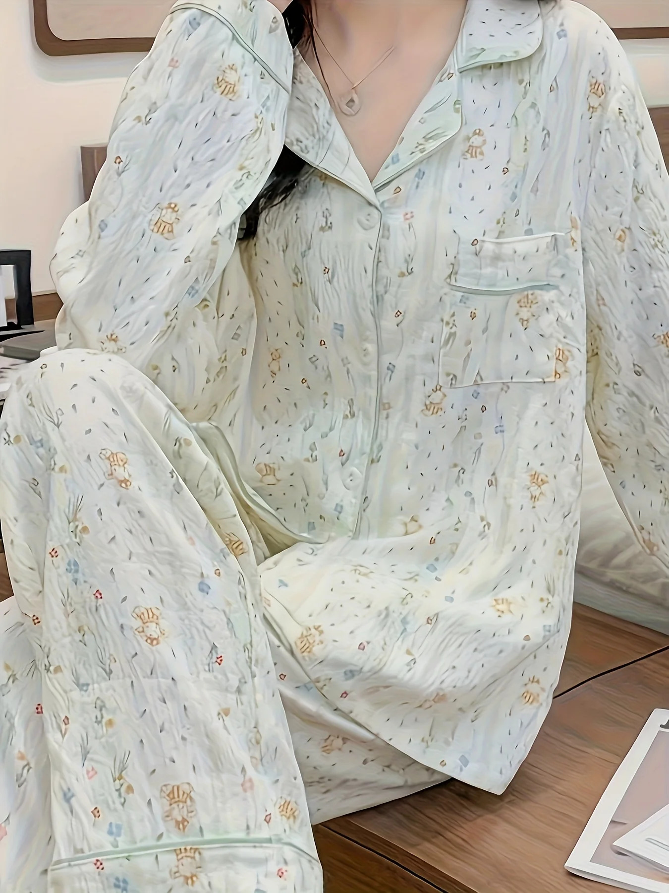 Womens AutumnWinter LongSleeve Pajama Set Light Green Floral Pajamas with Lovely Cartoon Patterns Gentle Simple Casu 251029