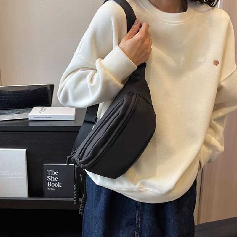 Mens and Womens Casual Bags Trendy Crossbody Bags Sporty Chest Bags Unique and Versatile BagsT251126