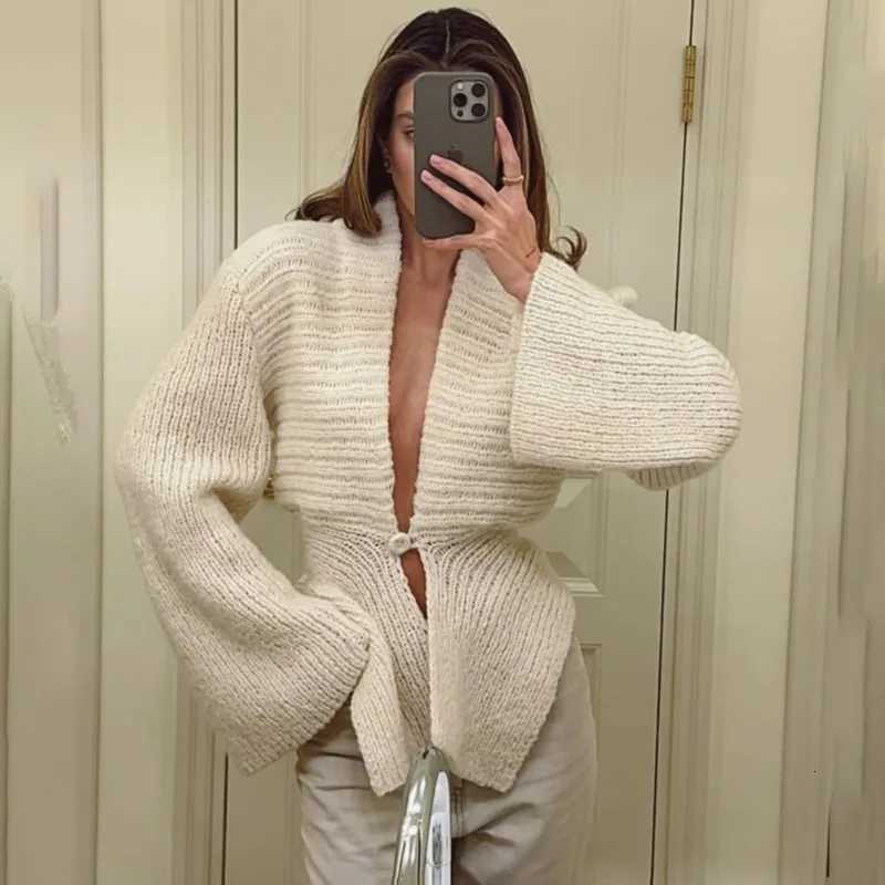 Tuularose Autumn Knit Cardigan Womens New Vintage Hollow Out LongSleeved Sweater 2025 Casual Streetwear White Knit Top FemaleT251028