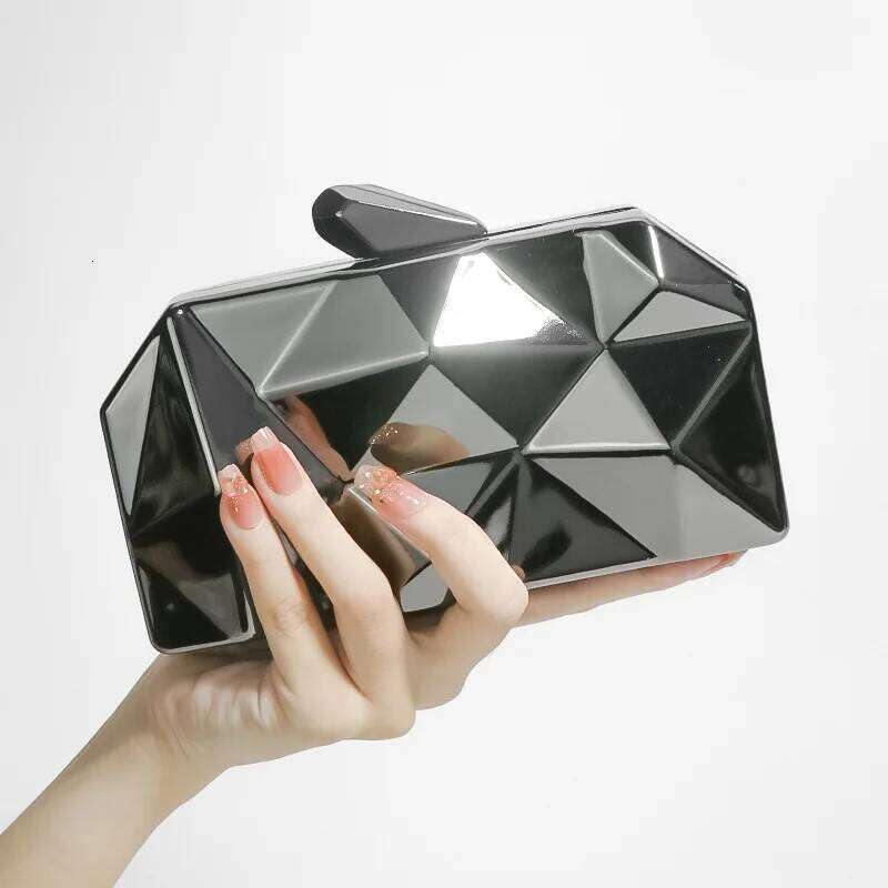 Designer Bags New Fashionable Small Metal Portable Chain Diagonal Span Clutch Dinner Bag Luxury Bag