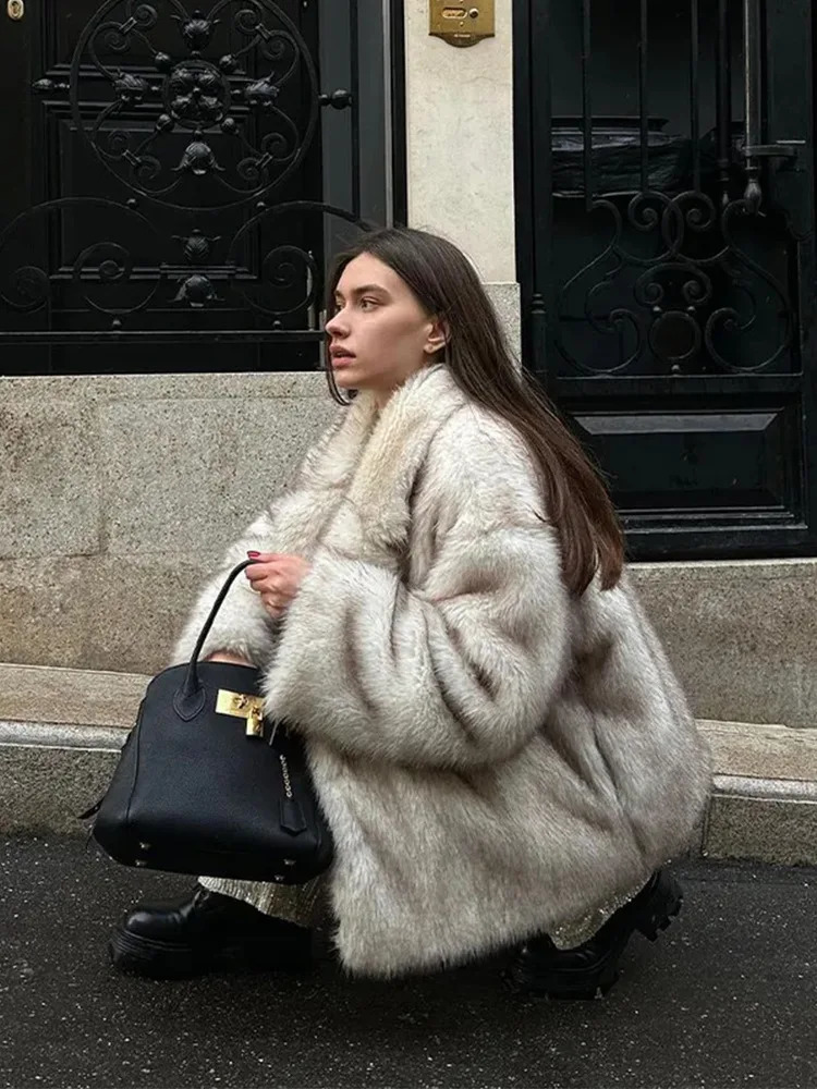 Women Loose Lapel Faux Fur Coat Elegant y Vneck Long Sleeve Fluffy Outerwears Lady Fashion Winter Daily Highstreet Jackets 251028
