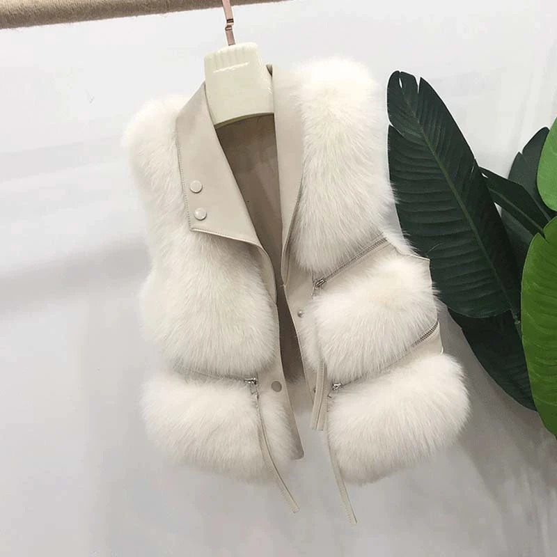 Autumn Winter Splicing Fox Fur Grass Vest Women Short Jacket 2025 Fashion Versatile Sleeveless Lady Waistcoat Coat 251029