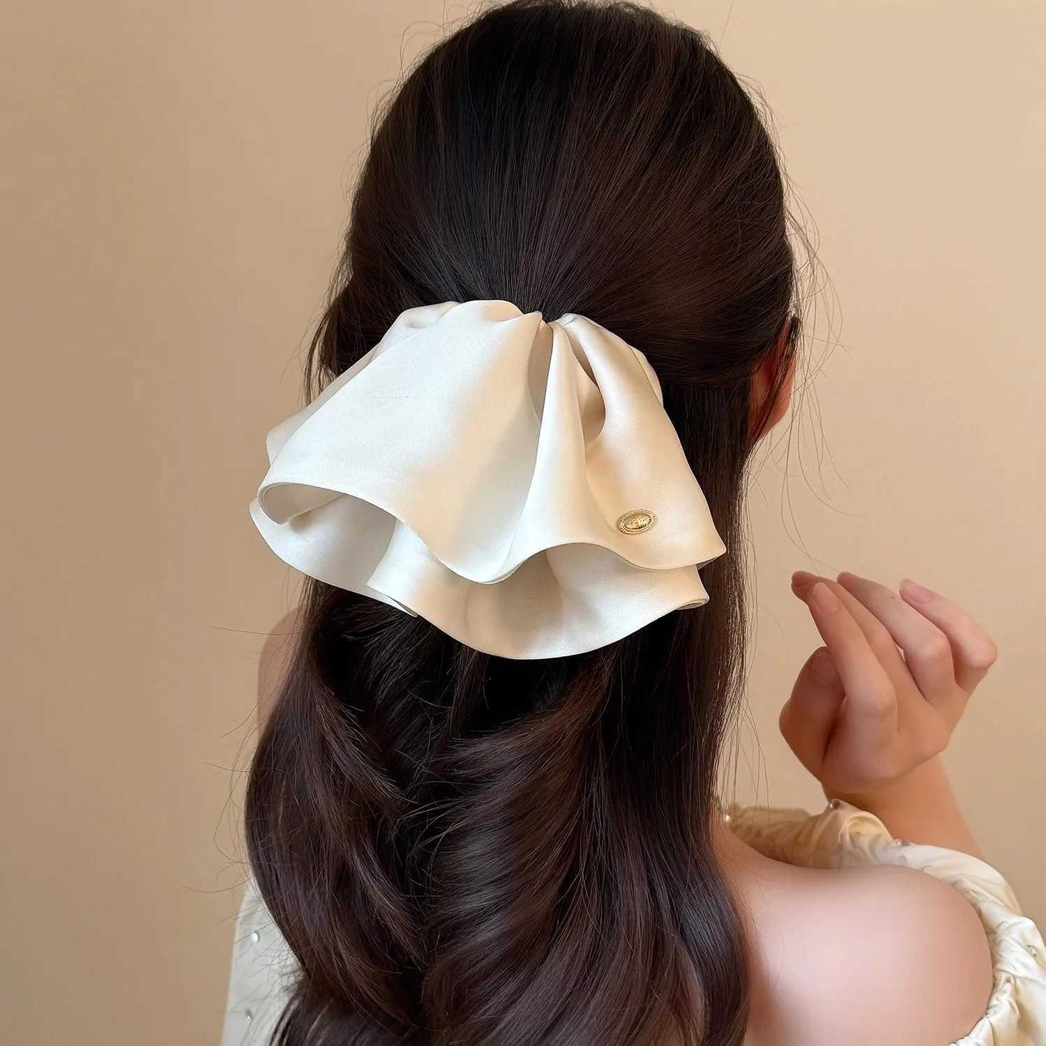 Satin Large Bow 4CM Hair Claw Clips Ponytail Holder Women Girls Hair Barrettes Clamps Hairpins Hair Accessories FashionW251028