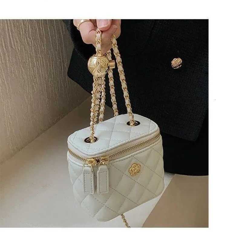 2024 new mini shoulder bag Camellia lingeries chain box small designer bag for women shoulder bag crossbody bag W251029