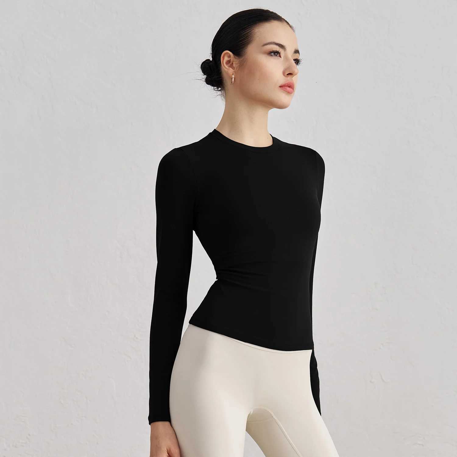 Womens Round Neck Yoga Top Slim Fit Workout Long Sleeve with Naked Feel Breathable Pilates Shirt for Fall FitnessXJ251029