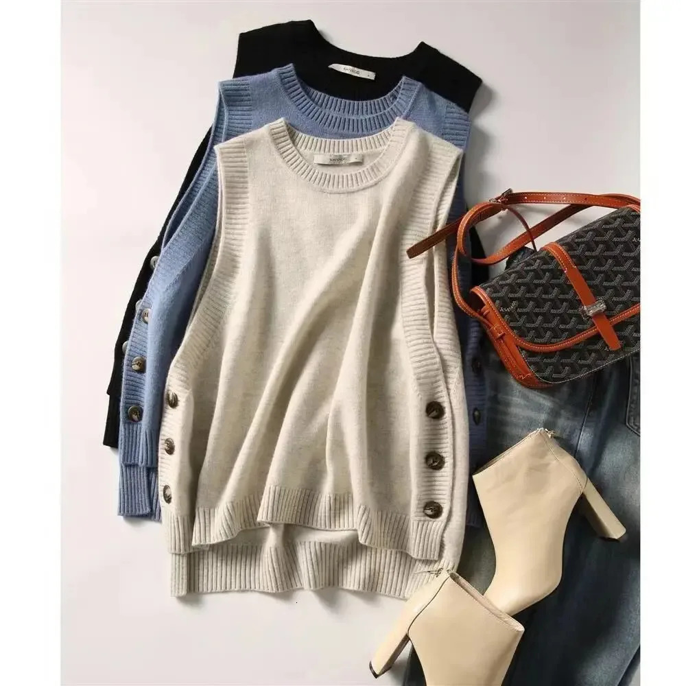 Fashion knit sweater vest College style under threebutton solid color crew neck casual allmatch pullover sweater for women 251029