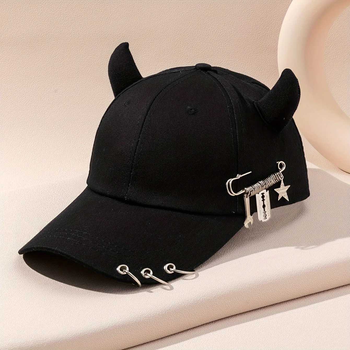 Personalized cow horn iron ring baseball cap versatile student curved brim duckbill cap for men and women street hiphopW251029