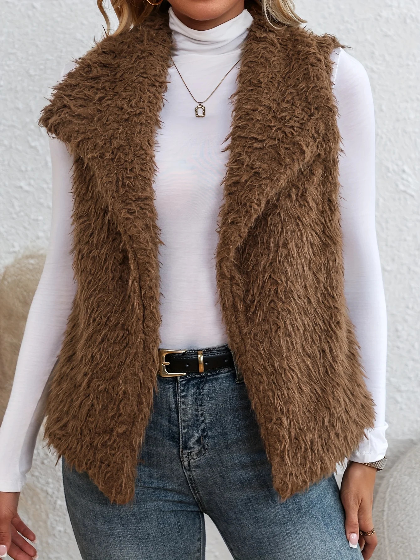 A versatile vest coat for women in autumn and winter with a waterfall collar and a front opening plush vest 251029